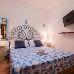 Sardinia Family -