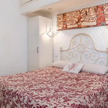 Sardinia Family - * Cannigione